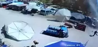 Rüzgar, Hamile Kadın ve Çocuğun Üzerine Pazar Şemsiyesi Düşürdü