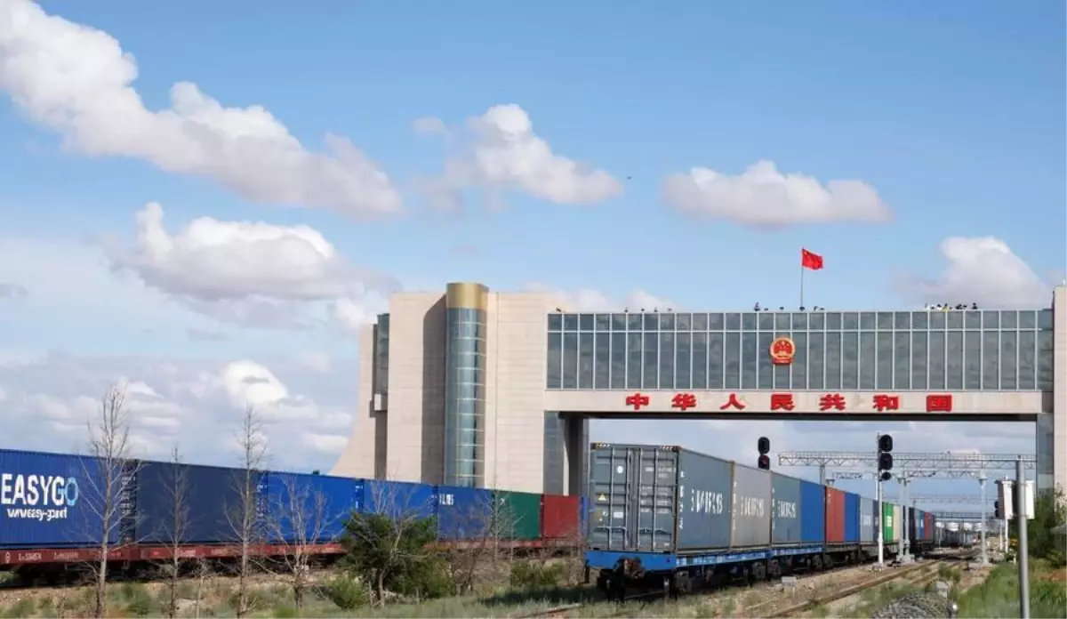 Erenhot Limanı\'ndan 20.000 Yük Treni Geçti