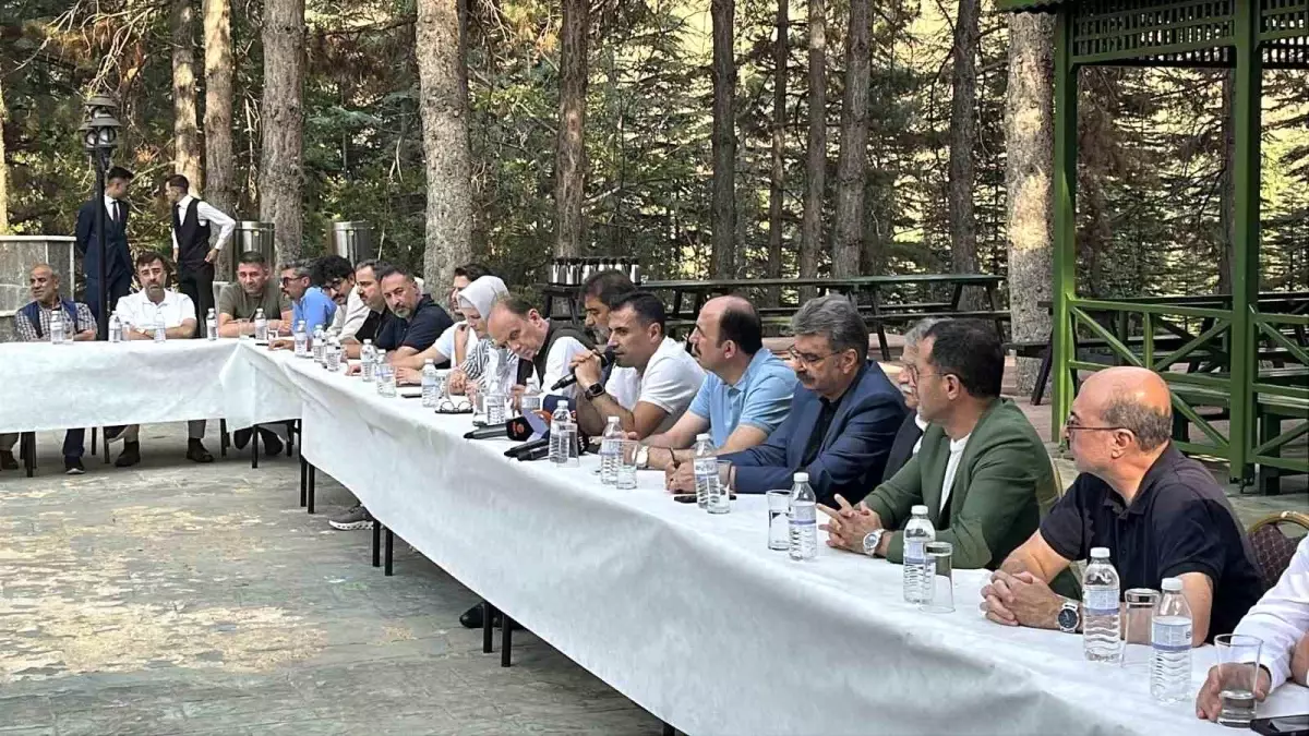 AK Parti Konya İl Teşkilatı Yaz Saha Programı\'nı Tanıttı