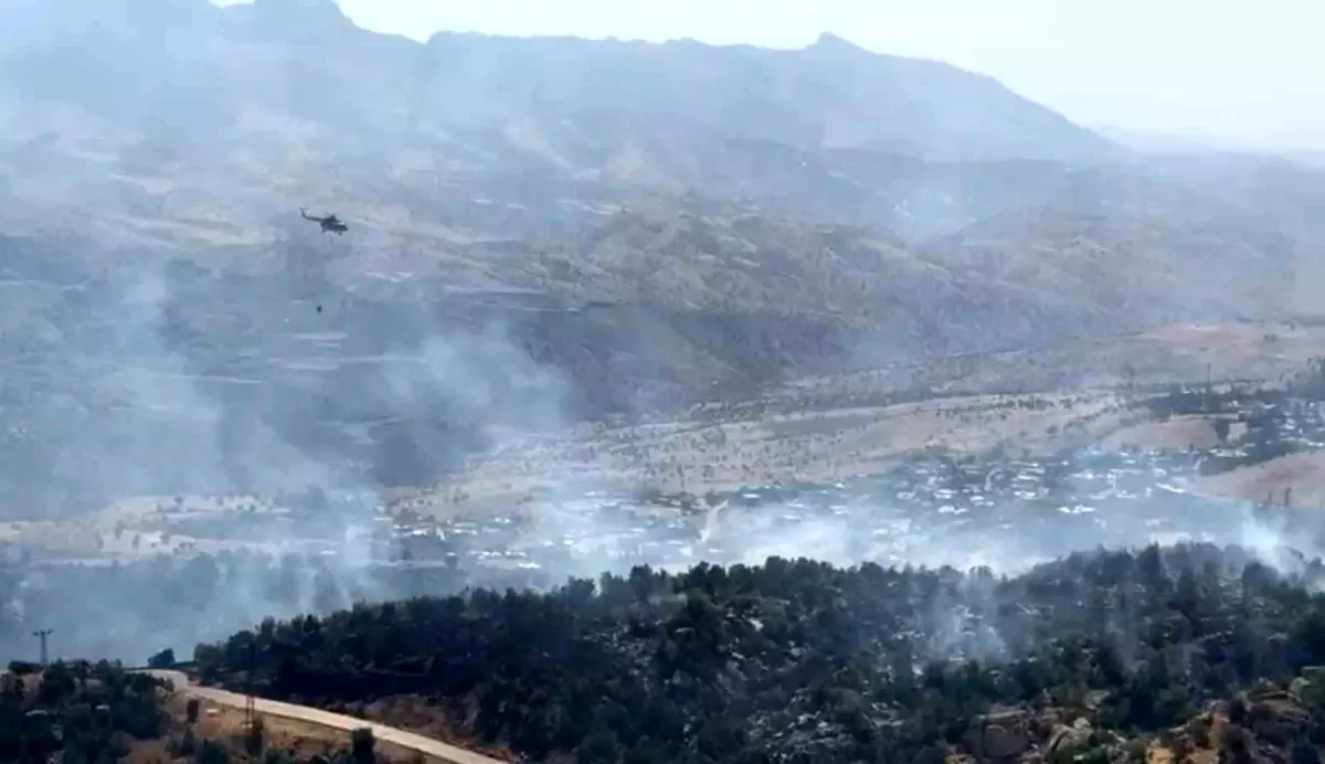 Şırnak\'ta Örtü Yangınına Müdahale Sürüyor