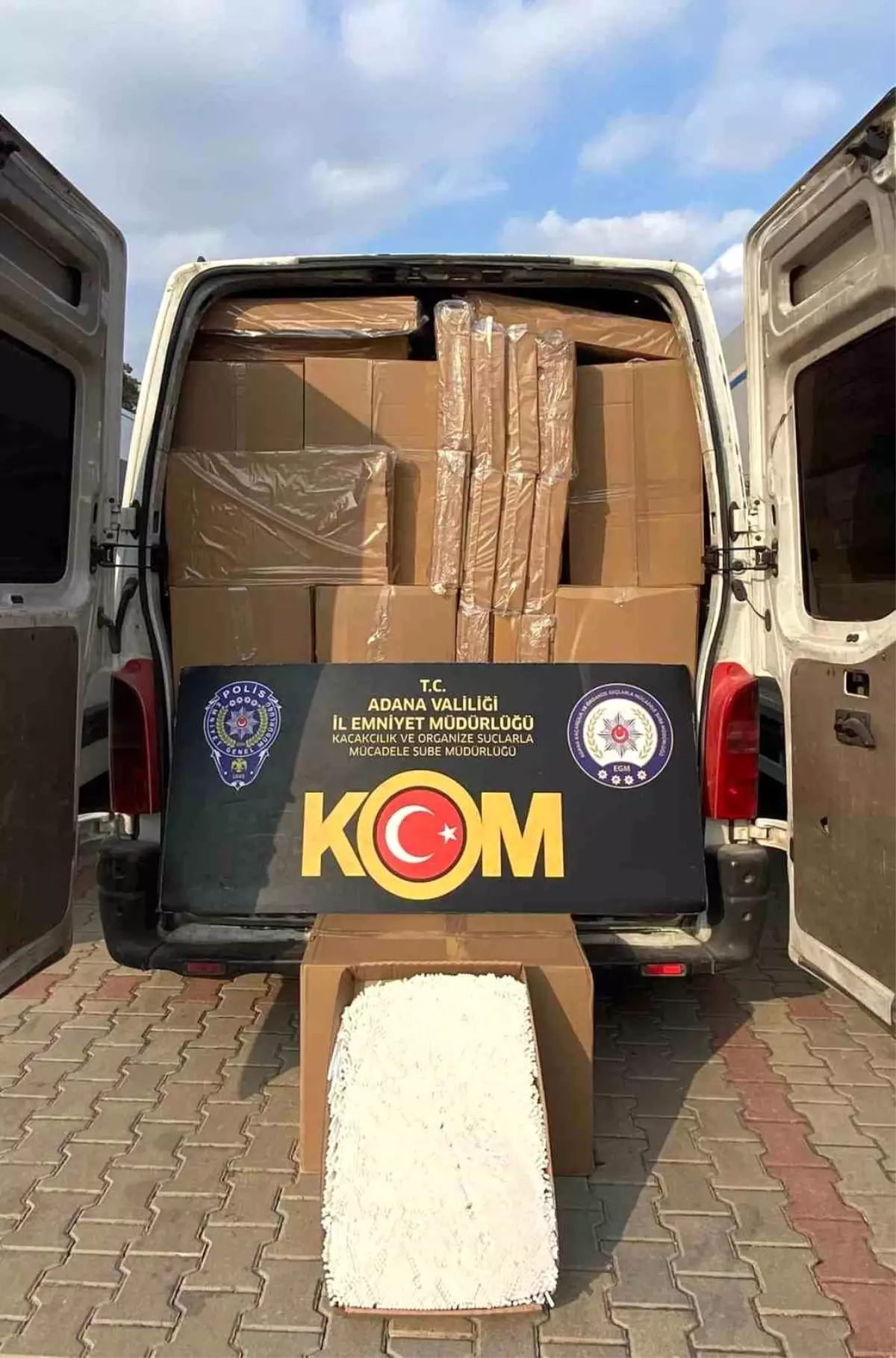 Adana\'da 17 Milyonluk Kaçak Sigara Ele Ge geçirildi