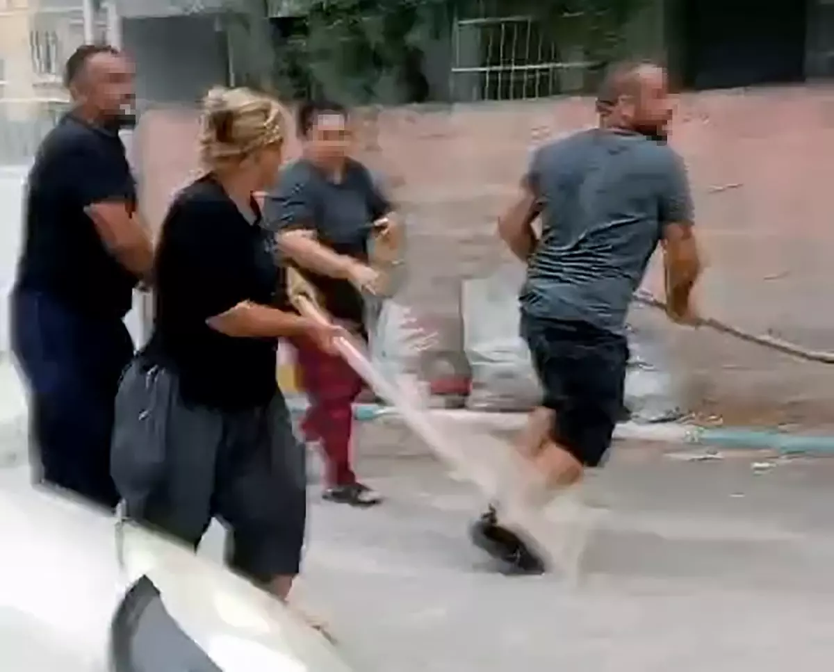 Adana\'da Top Yüzünden Kavga: Darbeye Uğradı