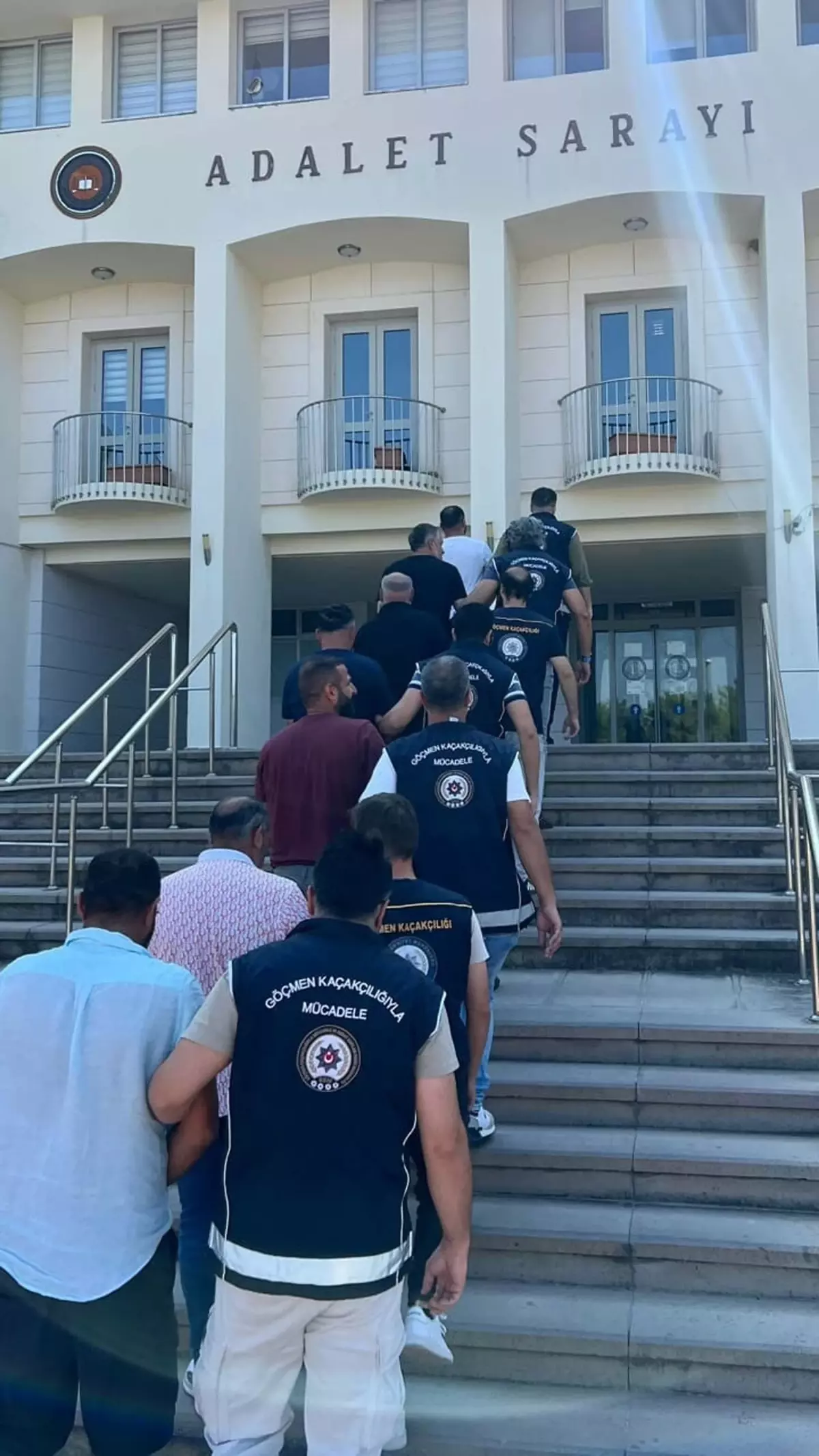Bodrum\'da 23 Kaçak Göçmen ve 7 Şüpheli Yakalandı