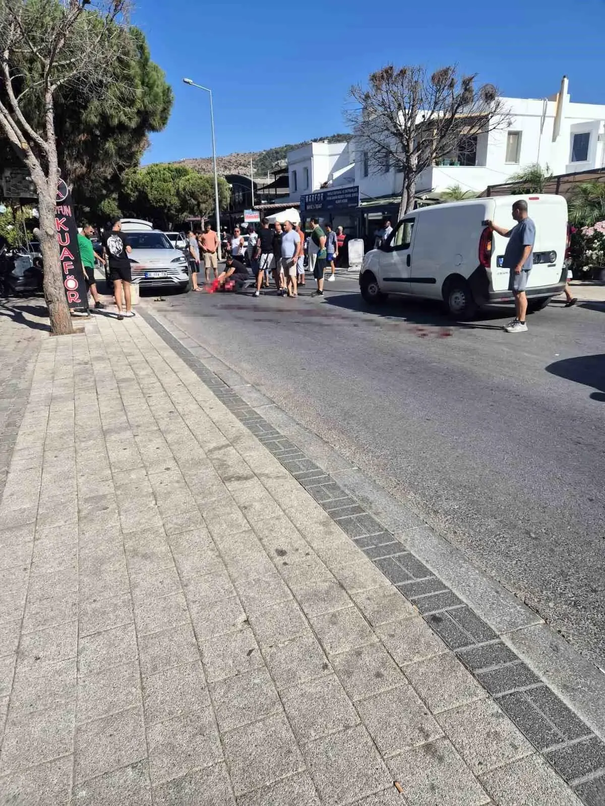 Bodrum\'da silahlı \'park\' kavgası: 2 yaralı