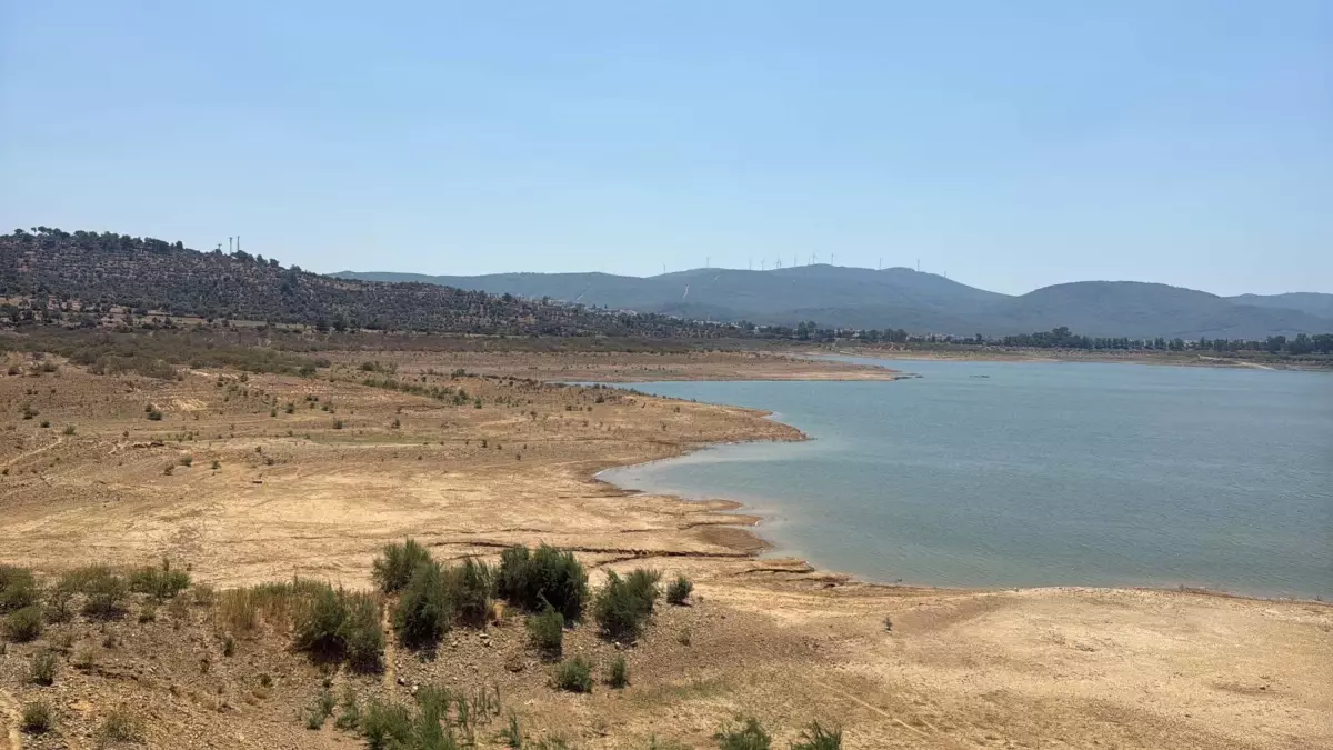Nüfusu 1 milyona yaklaşan tatil cenneti ilçede su krizi