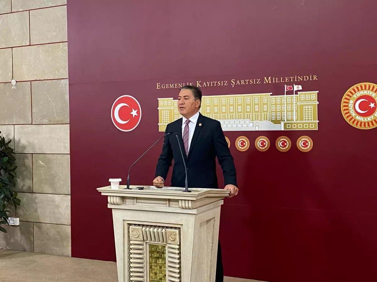 CHP\'li Murat Emir: Komisyonun Adında \'Demokrasi\' ve \'Adalet\' Olmalı