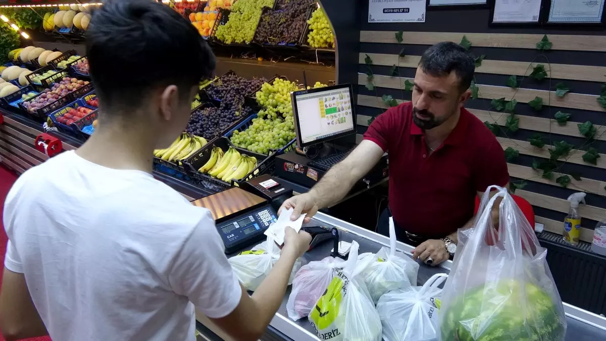 Çorap Bırakan Kadın Aranıyor