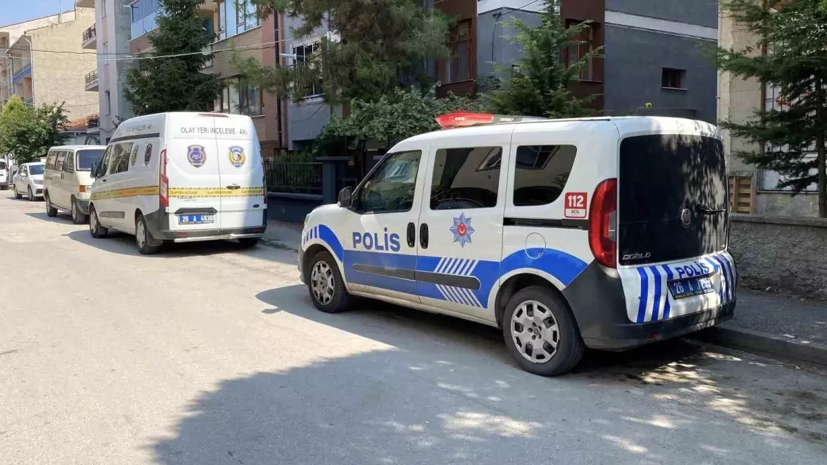 Eskişehir\'de Şüpheli Ölüm: Yaşlı Adamın Cansız Bedeni Bulundu