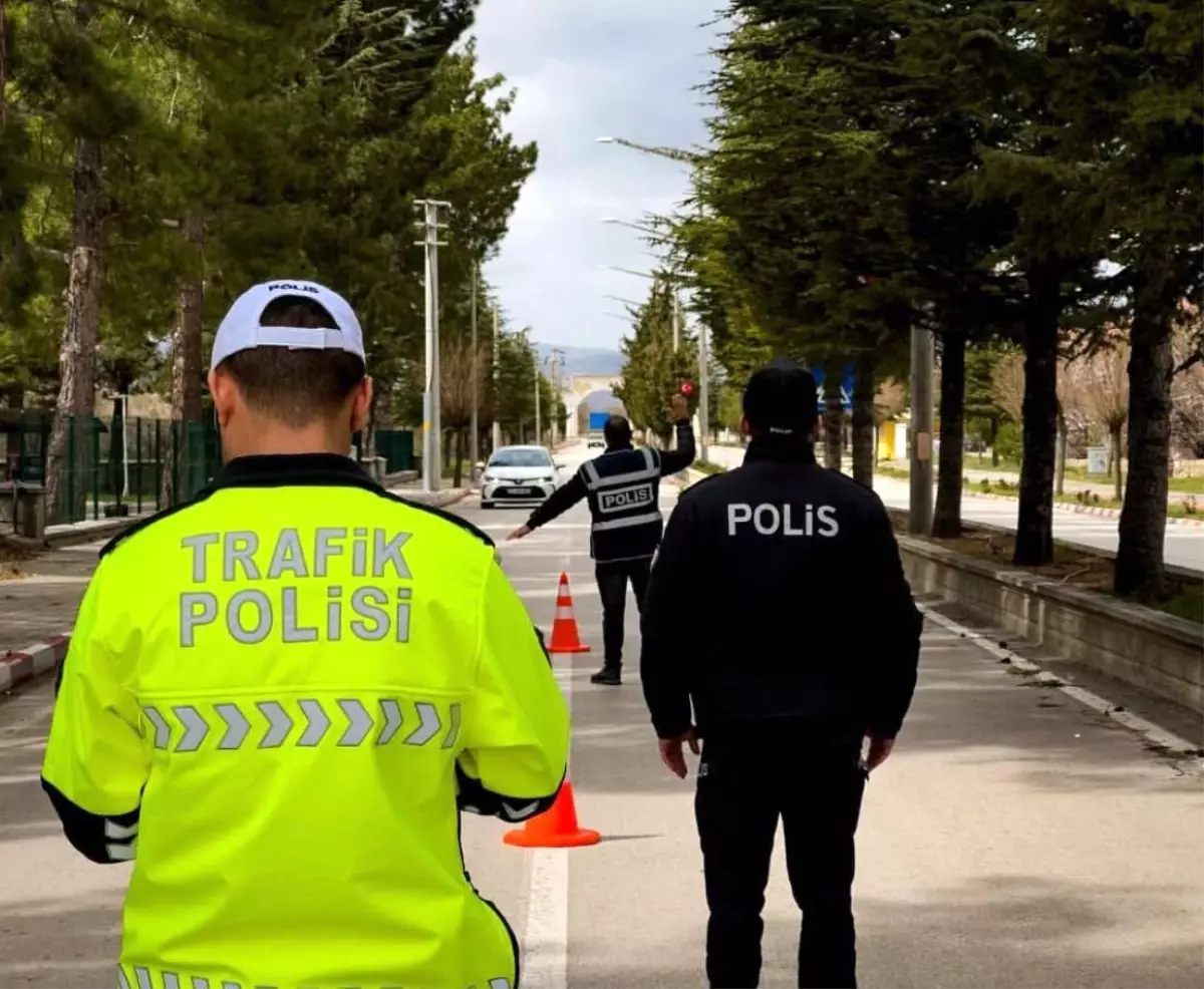 Isparta\'da Geniş Çaplı Polis Denetimleri