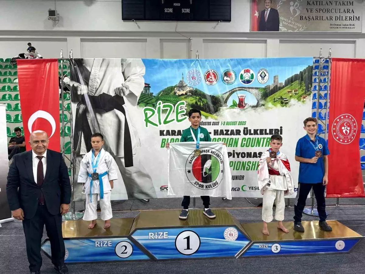 Gaziosmanpaşa Belediyesi Karate Takımı, Rize\'de Başarı Kazandı