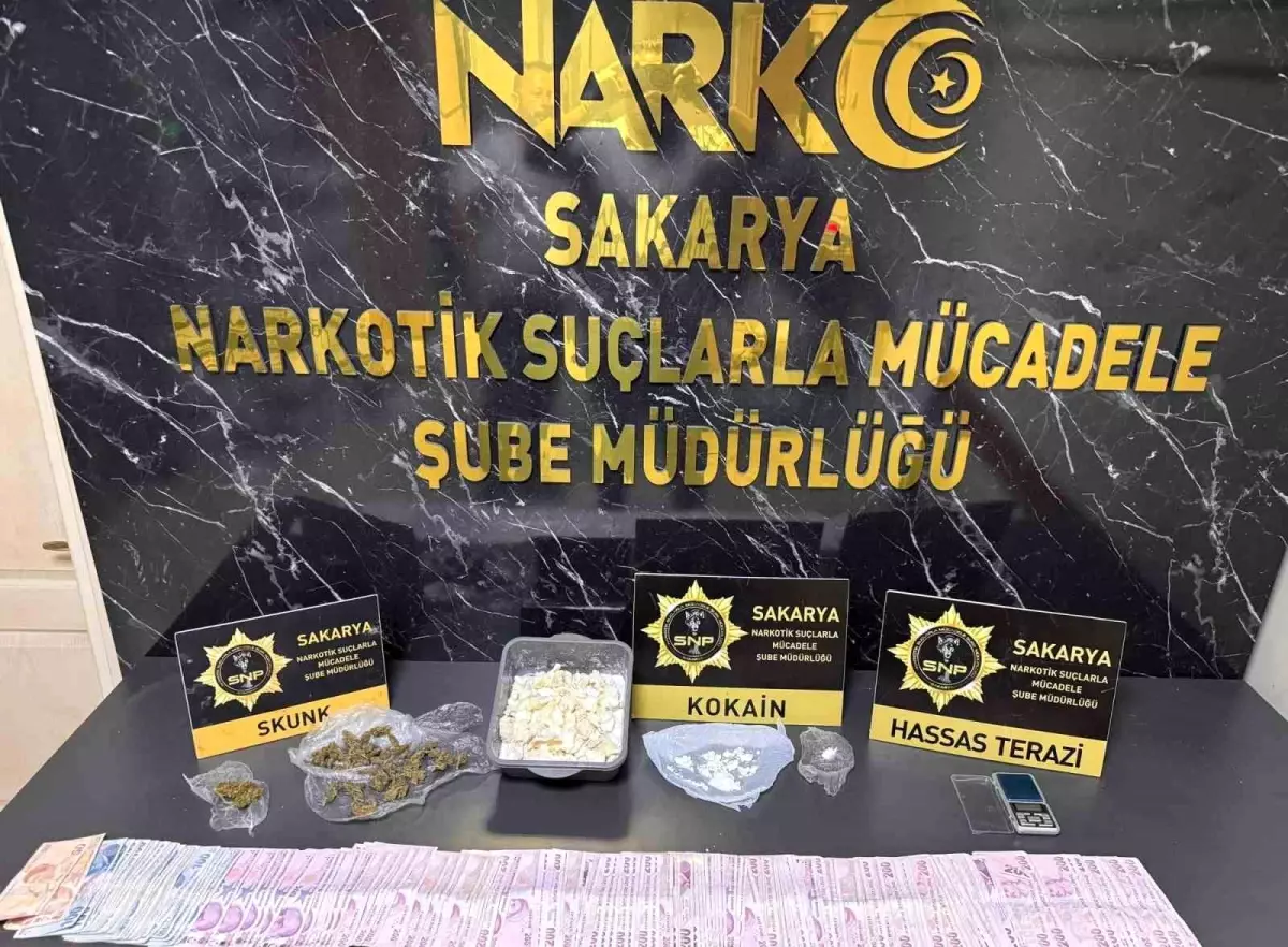 Sakarya\'da Uyuşturucu Operasyonu: 1 Kilo Kokain Ele Geçirildi