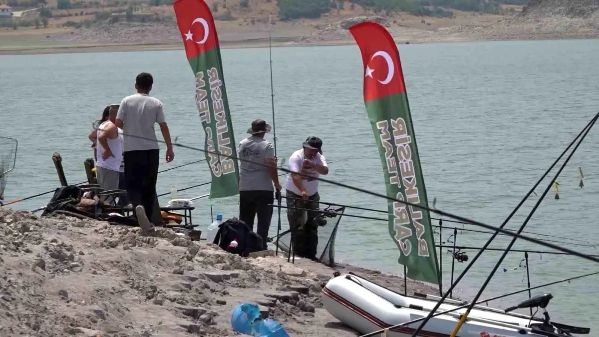 Sındırgı\'da Amatör Balık Tutma Yarışması