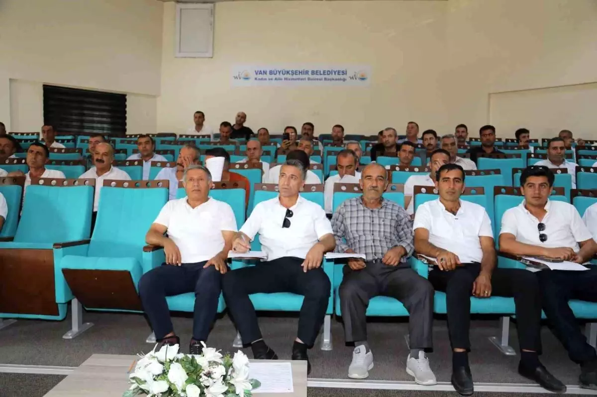 Van Büyükşehir Belediyesi\'nden Otobüs Şoförlerine İş Sağlığı ve Güvenliği Eğitimi