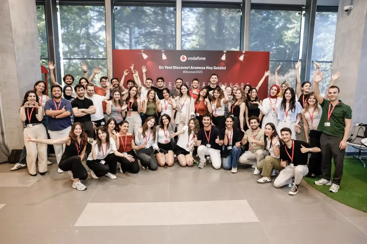 Vodafone\'un Genç Yetenek Programı\'na 48 Genç Katıldı