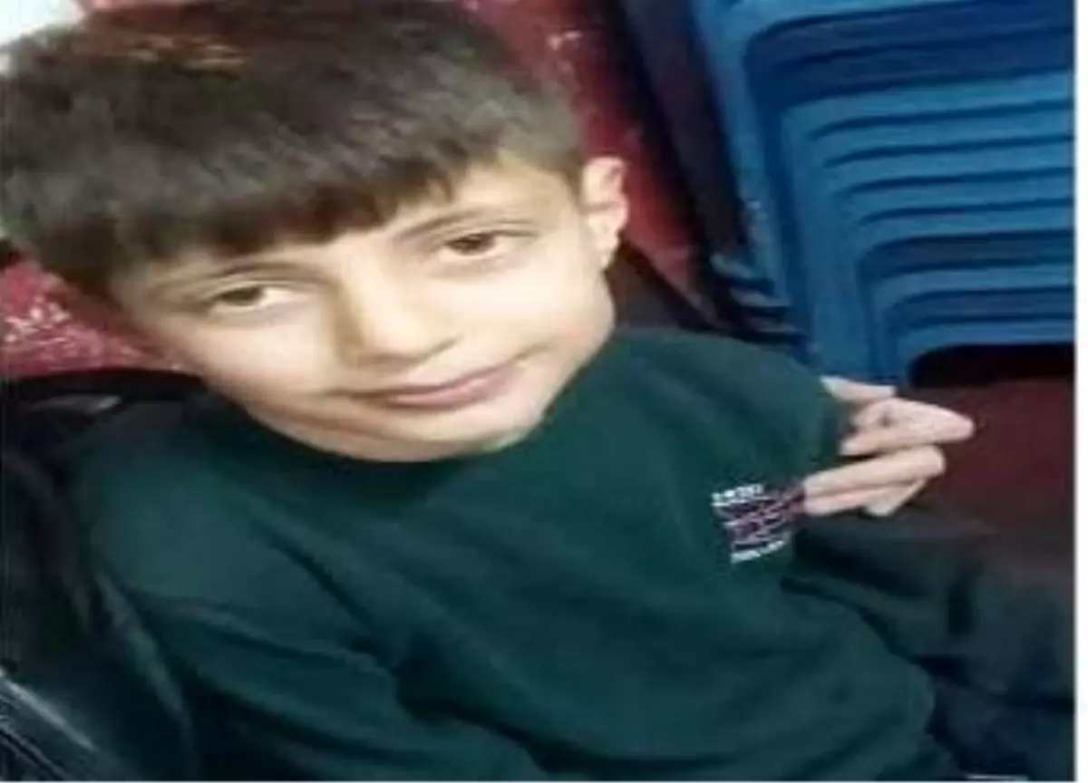 İki çocuk, serinlemek için girdikleri göletten çıkamadı