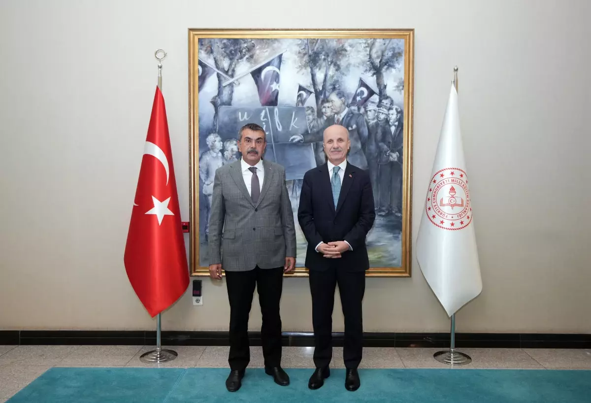 YÖK Başkanı Özvar, Bakan Tekin\'i Ziyaret Etti