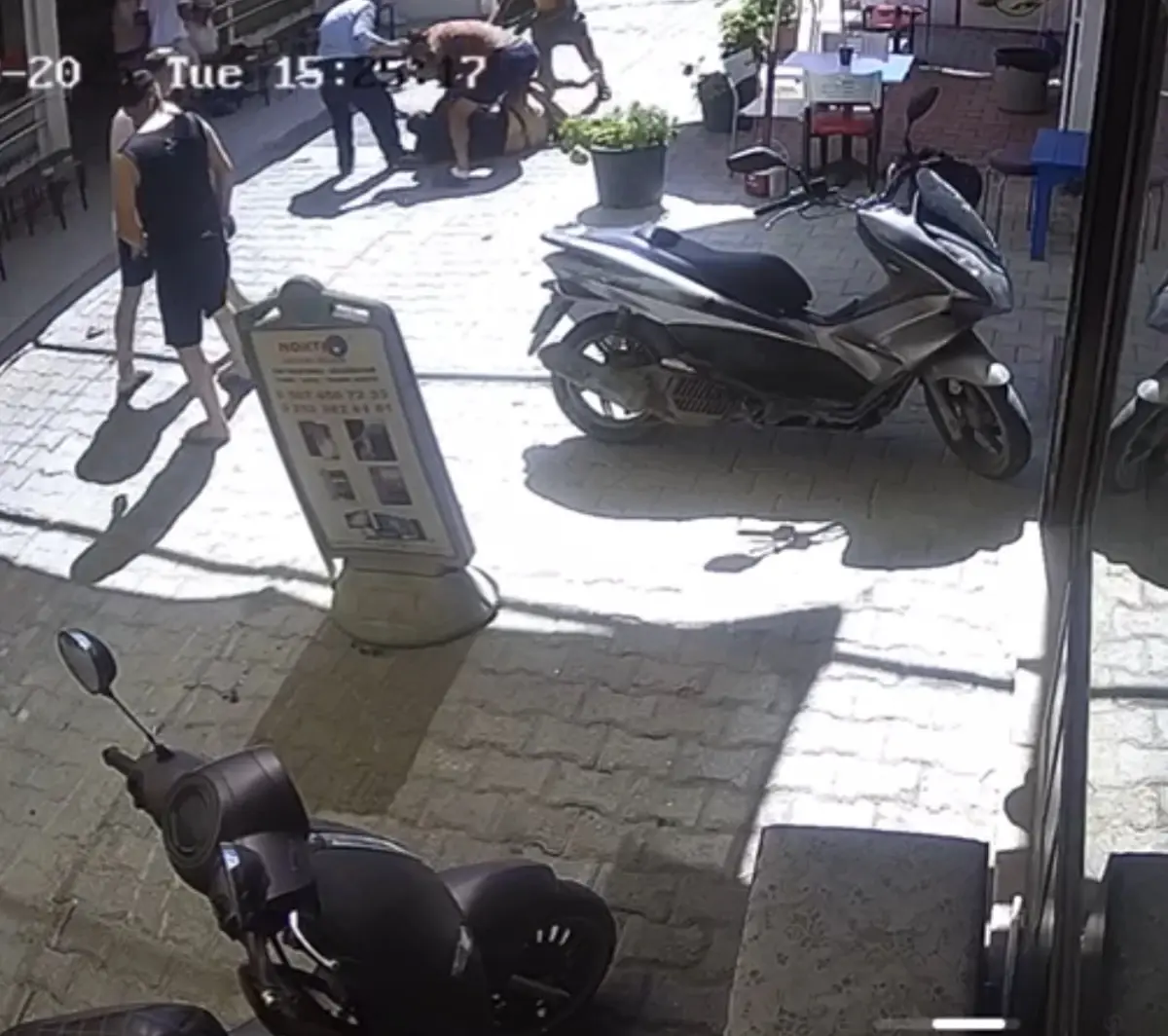 Bodrum\'da Borç Kavgası: 1 Ölü, 2 Yaralı
