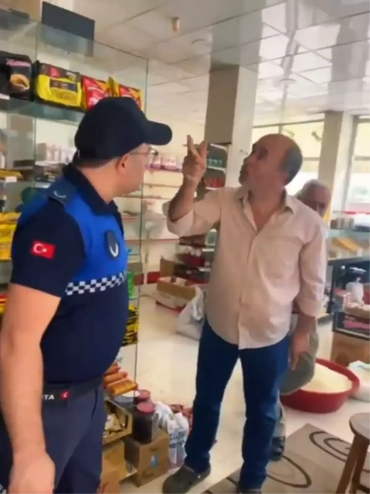 Gaziantep\'te Zabıta Ekiplerine Saldırı