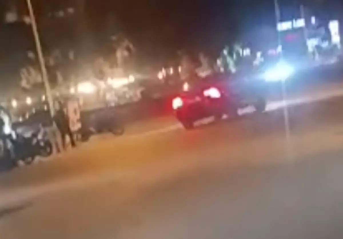 Drift Yapan Sürücü, Polisten Kaçarken Dereye Düştü