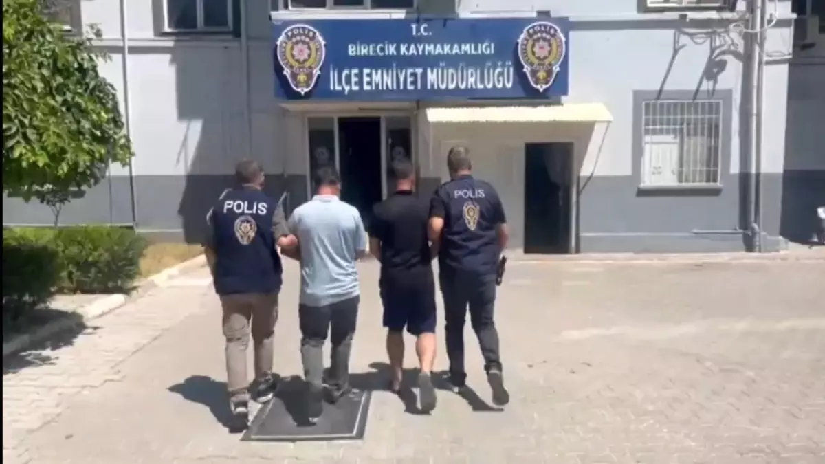 Düğünde Havaya Ateş Açan İki Şüpheli Gözaltında