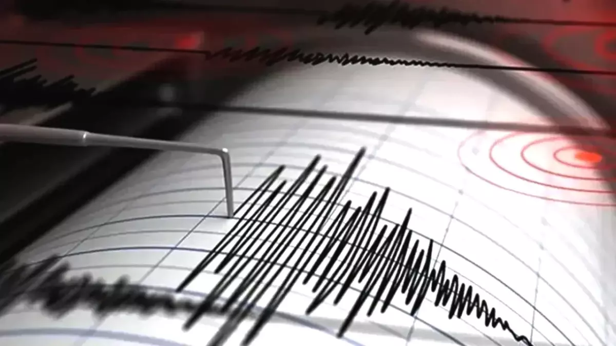 İran\'da 5.7 Büyüklüğünde Deprem