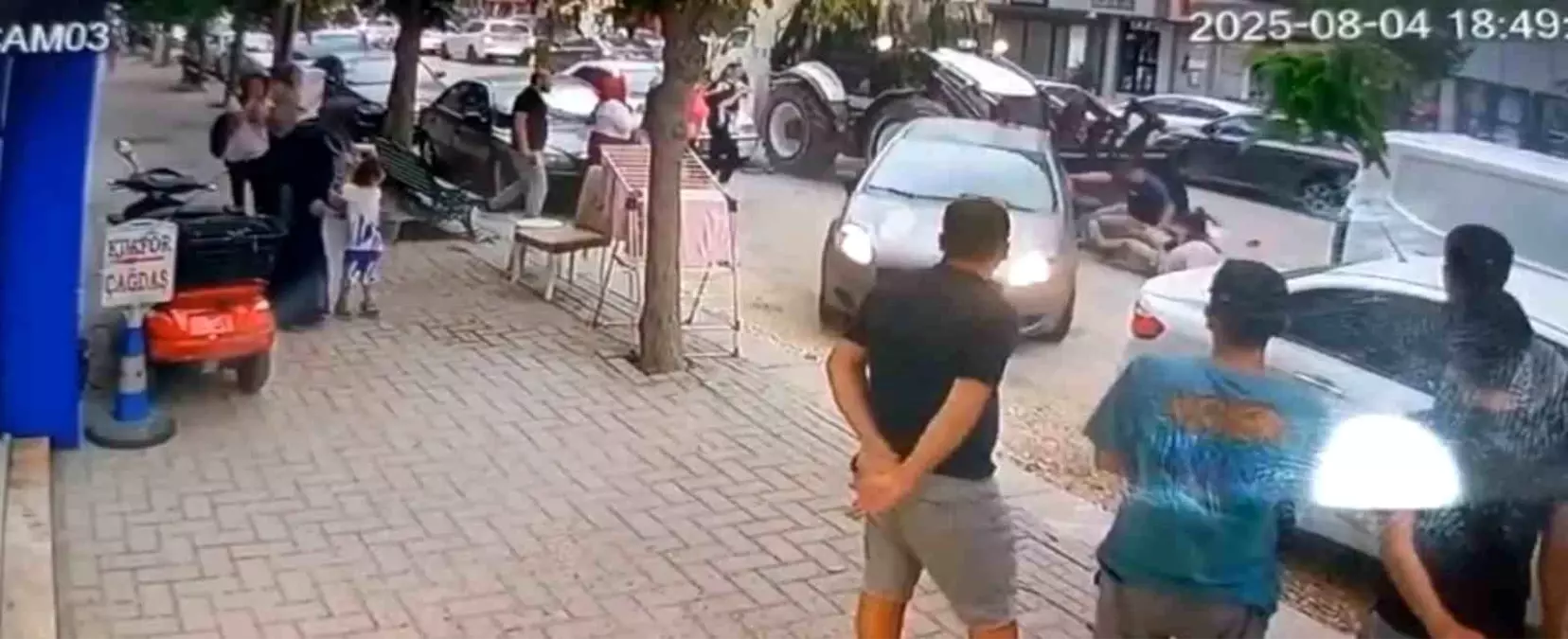 Eskişehir\'de Kepçe Kazası: 2 Yaralı