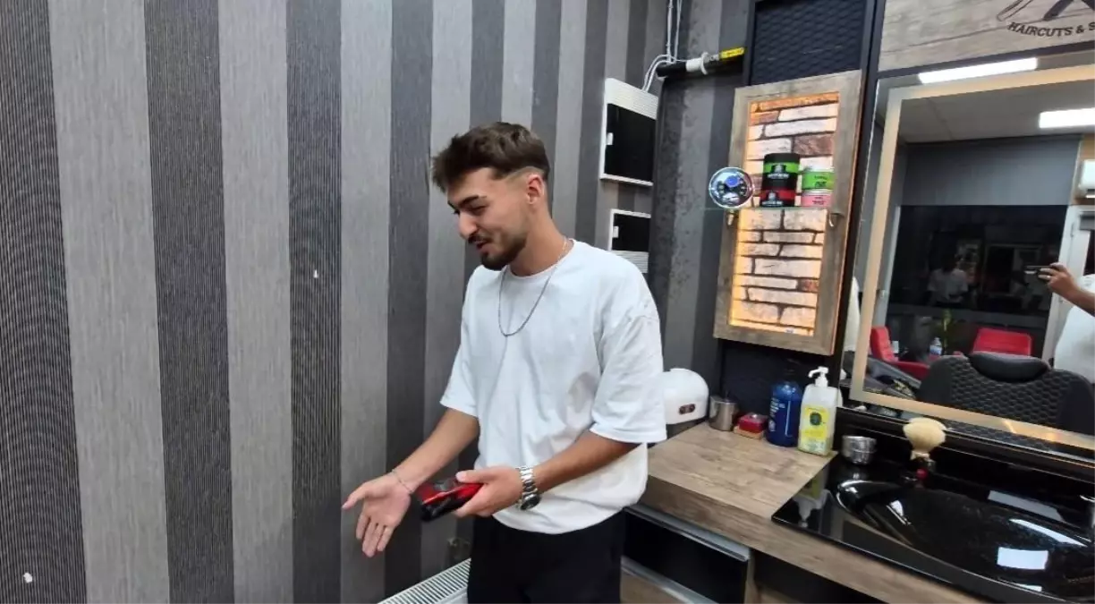 Bartın\'da Kuaförde Kalorifer Peteği Düştü