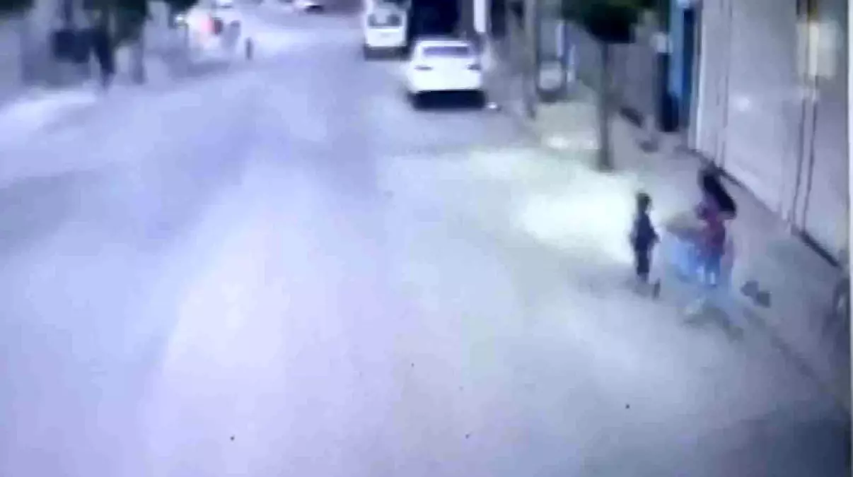 3 yaşındaki çocuk otobüsün altında kalarak hayatını kaybetti