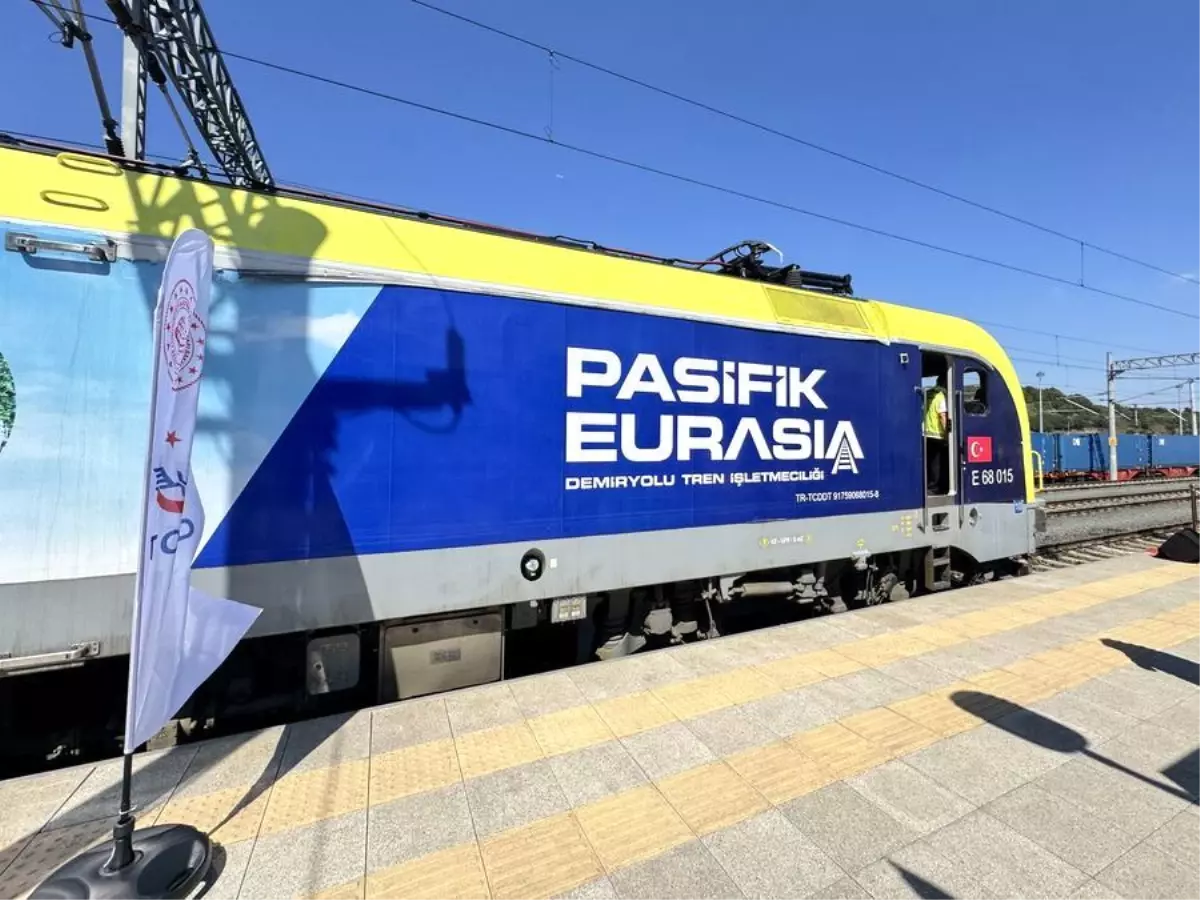 Çin\'den Türkiye\'ye Yük Trenleri 15 Günde Ulaşıyor