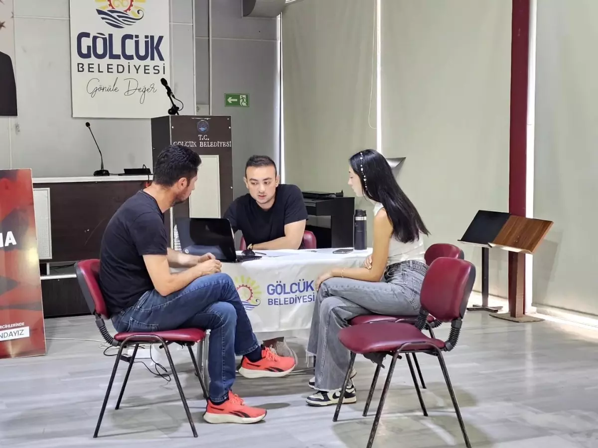 Gölcük Belediyesi Ücretsiz Tercih Danışmanlık Merkezi Açıldı