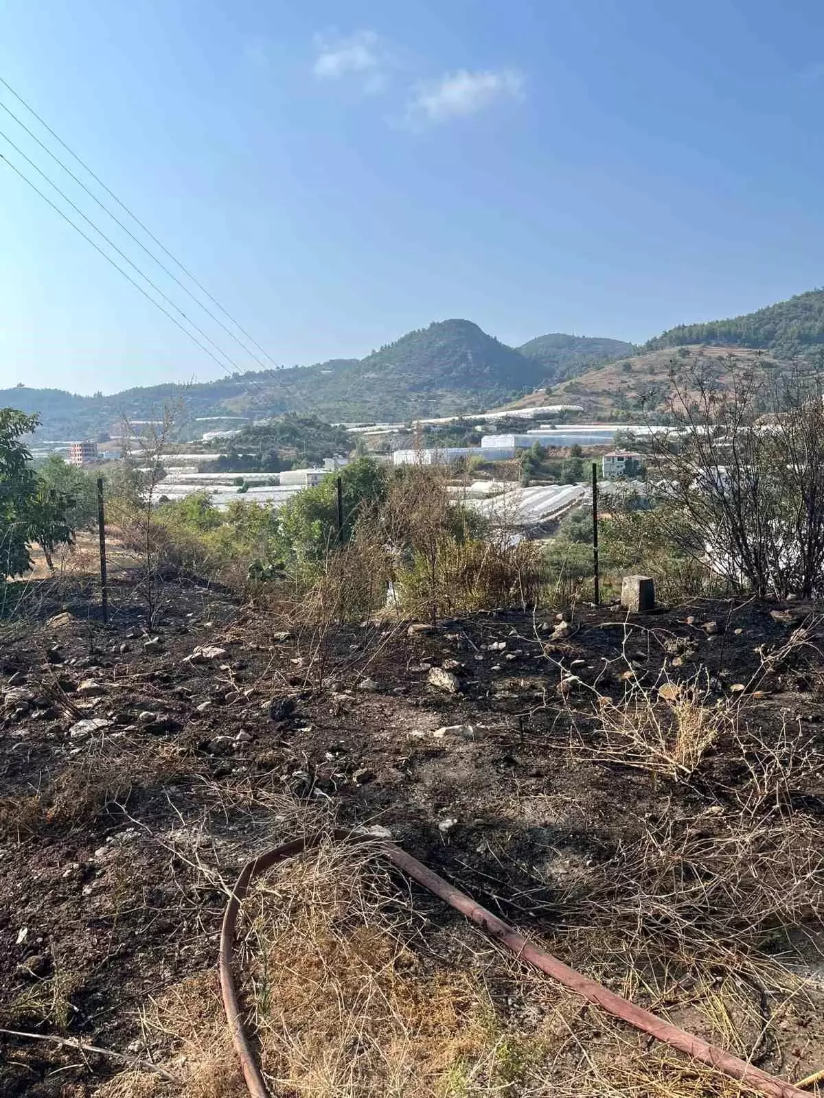 Antalya\'da Otluk Alanda Yangın Kontrol Altına Alındı