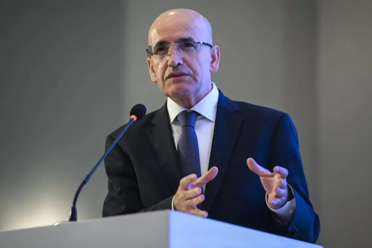 Bakan Şimşek\'ten enflasyon mesajı: 2027 yılında tek haneye inecek