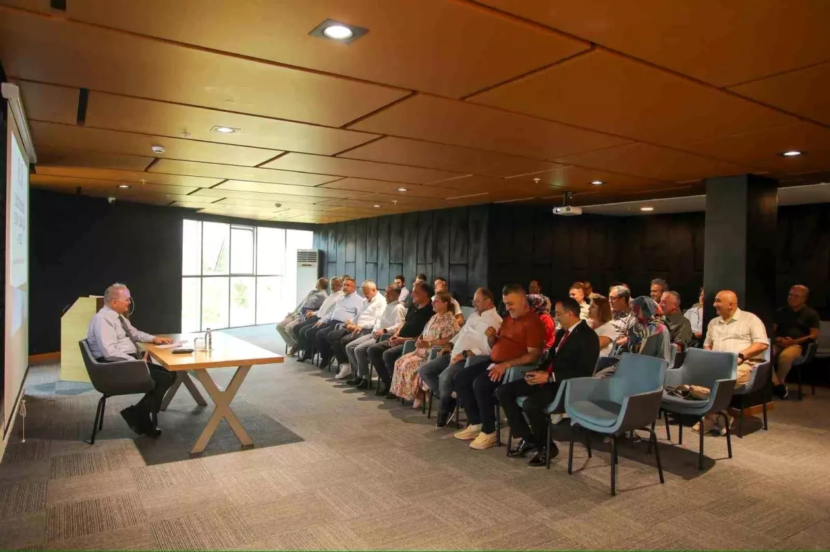 Düzce Belediye Başkanı Özlü, Vatandaş Memnuniyetine Önem Veriyor