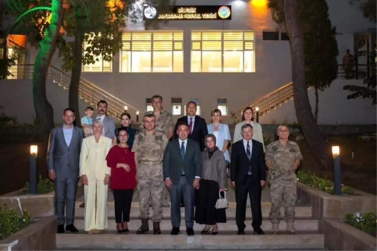 Bilecik\'te Komutanlara Veda Yemeği Düzenlendi