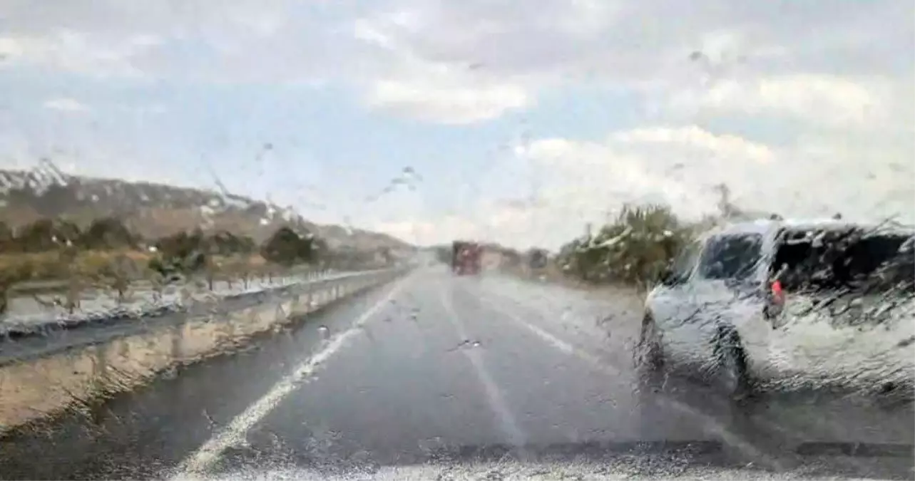 Keşan\'daki Orman Yangını Üzerine Yağmur Müdahele Etti