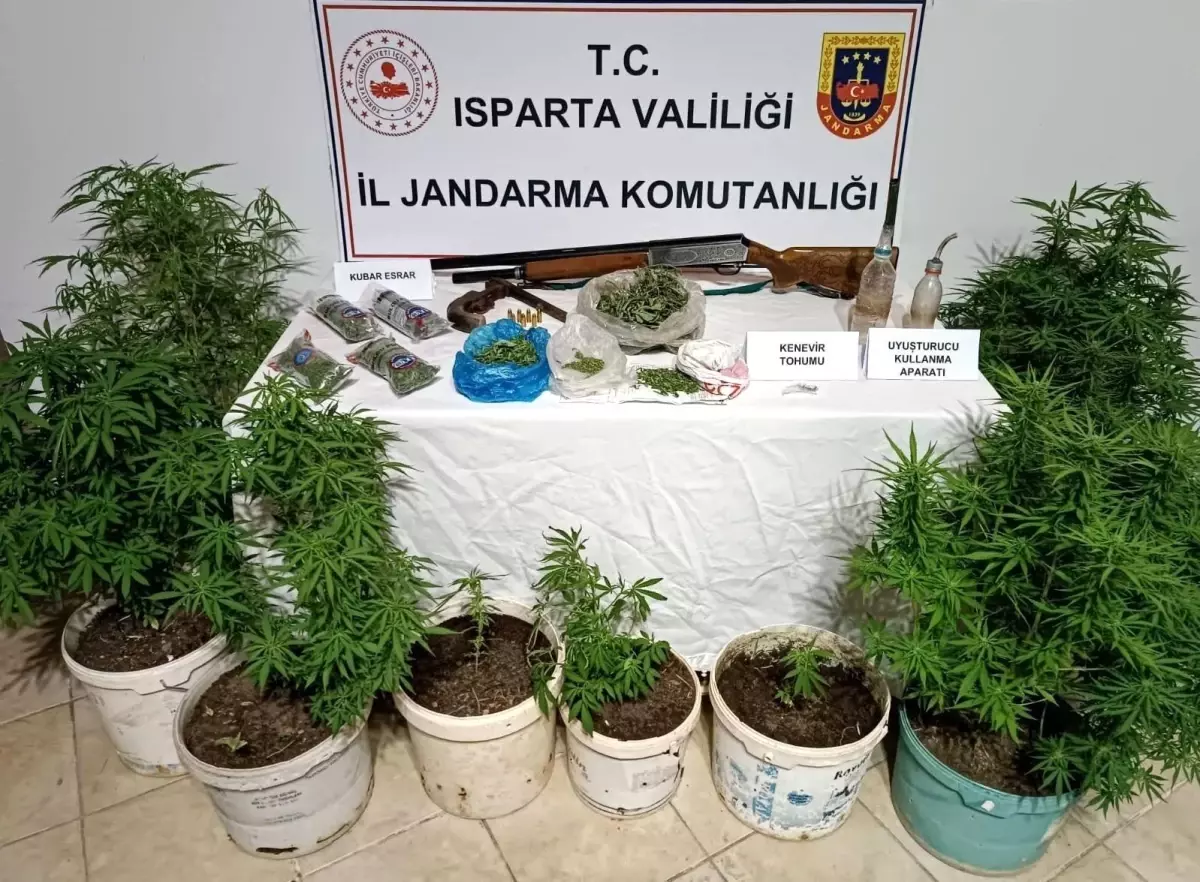 Isparta\'da Uyuşturucu Operasyonu