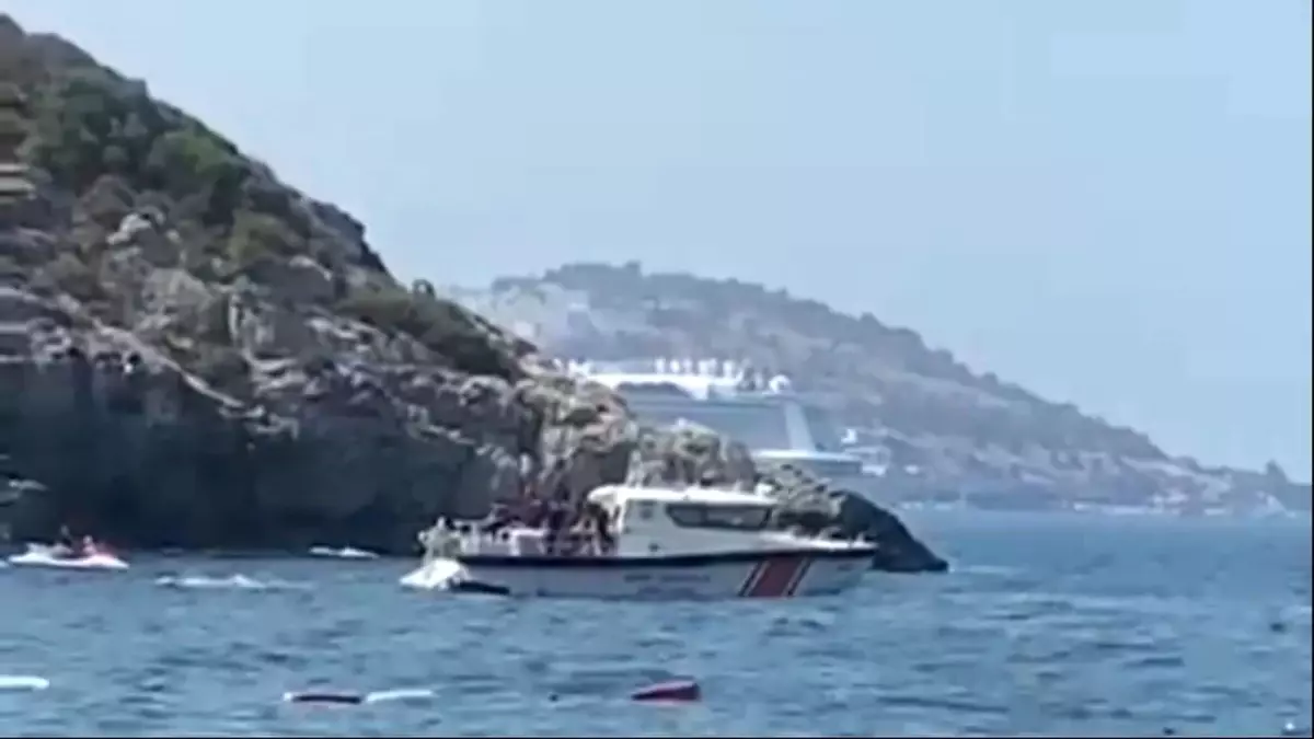 Kuşadası\'nda Denizde Bir Kişi Ölü Bulundu