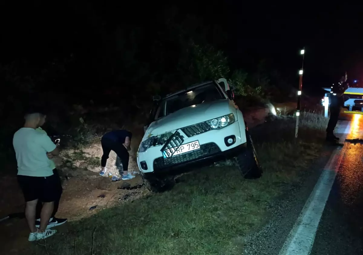 Tekirdağ\'da Kamyonet Takla Attı: 2 Yaralı