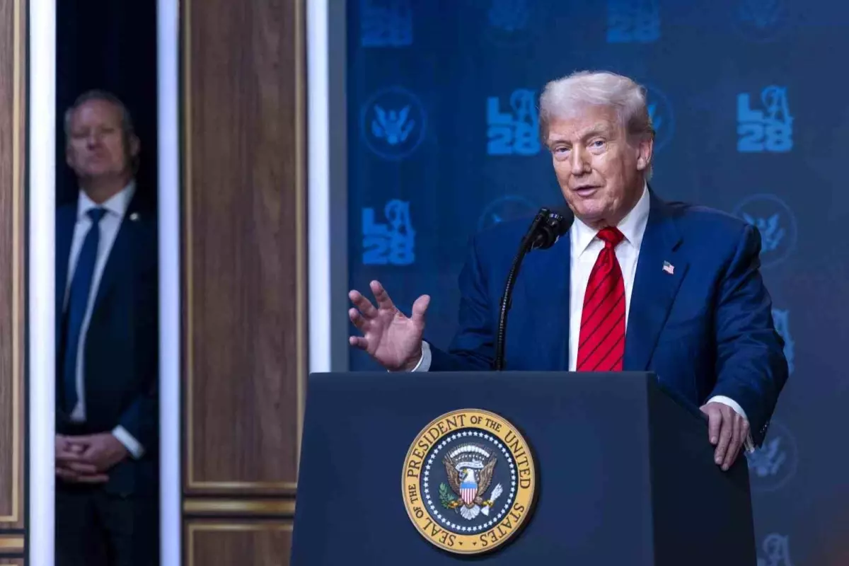 Trump\'tan Hindistan ve Brezilya\'ya Gümrük Vergisi Artışı