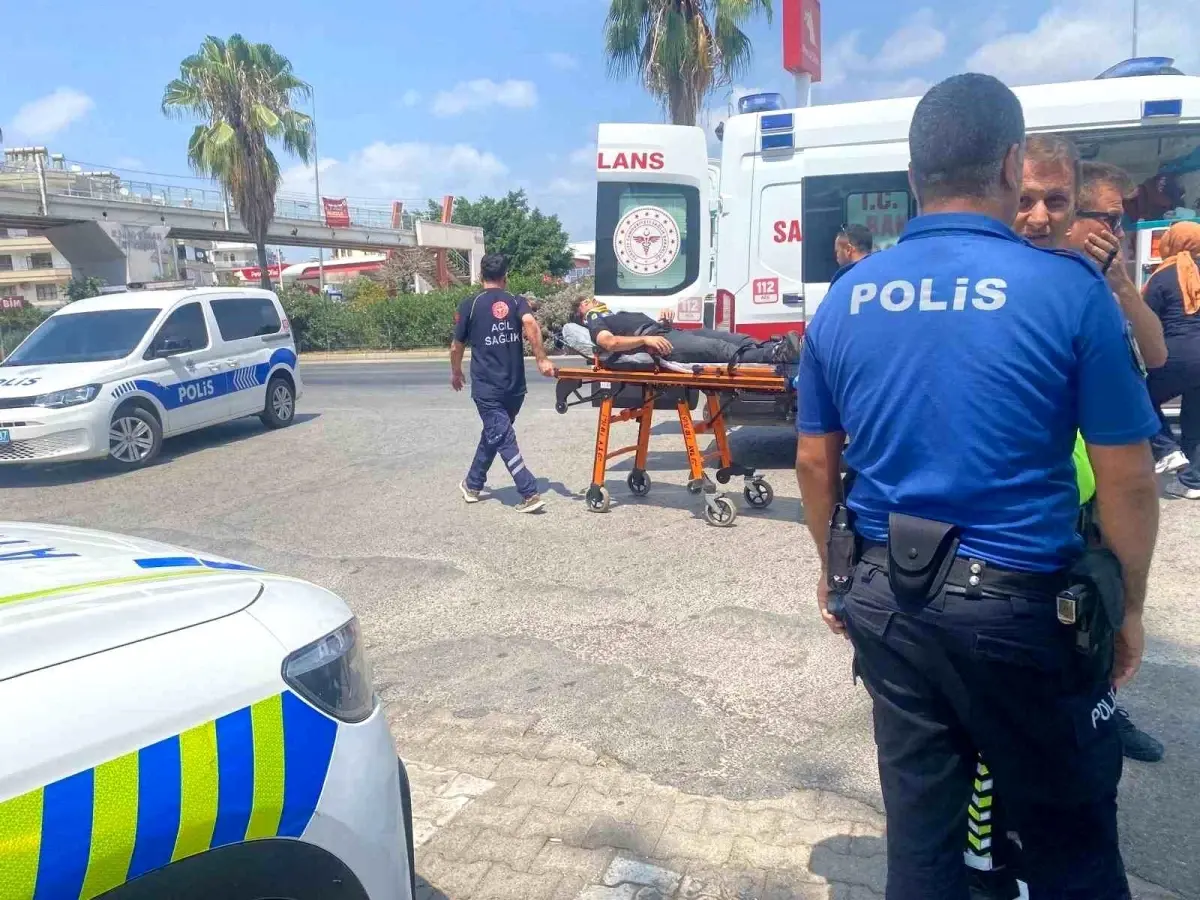 Gazipaşa\'da Motosiklet Kazası: Sürücü Yaralı