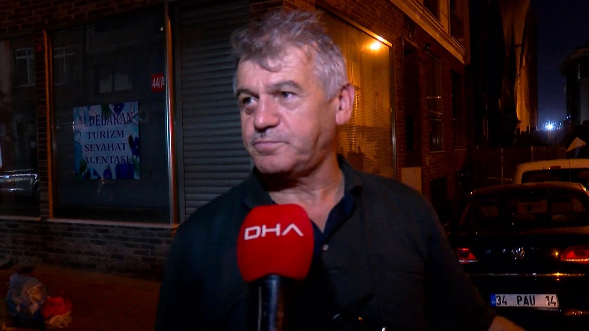 Bakırköy\'de 100 Yıllık Bina Çöktü