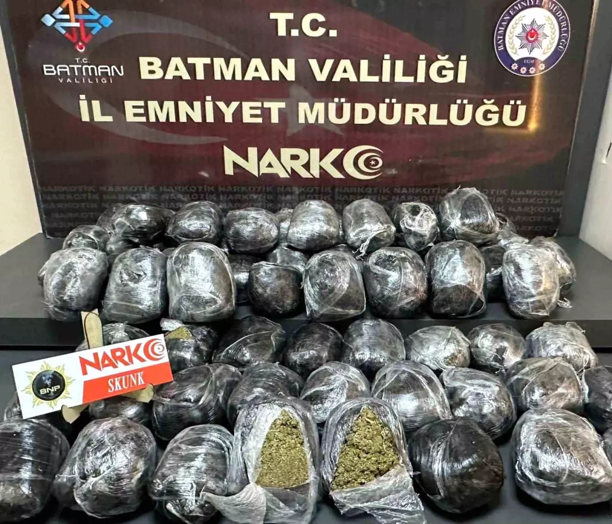 Batman\'da 22 Kilo Skunk Uyuşturucu Ele Geçirildi