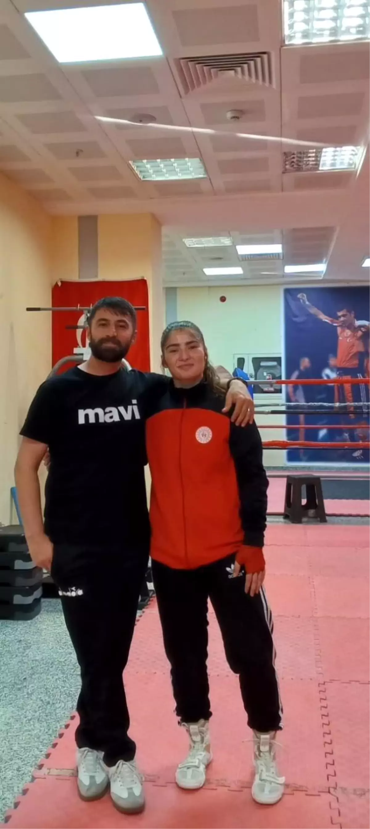 Boksör Birsen Uysal Şampiyonaya Hazırlanıyor