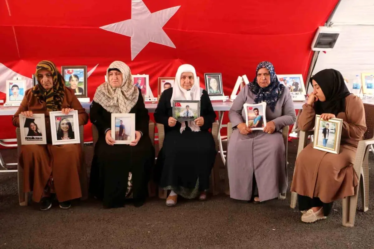 Diyarbakır Anneleri Nöbete Devam Ediyor