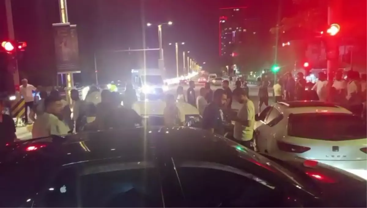 Elazığ\'da Zincirleme Kaza: 4 Yaralı