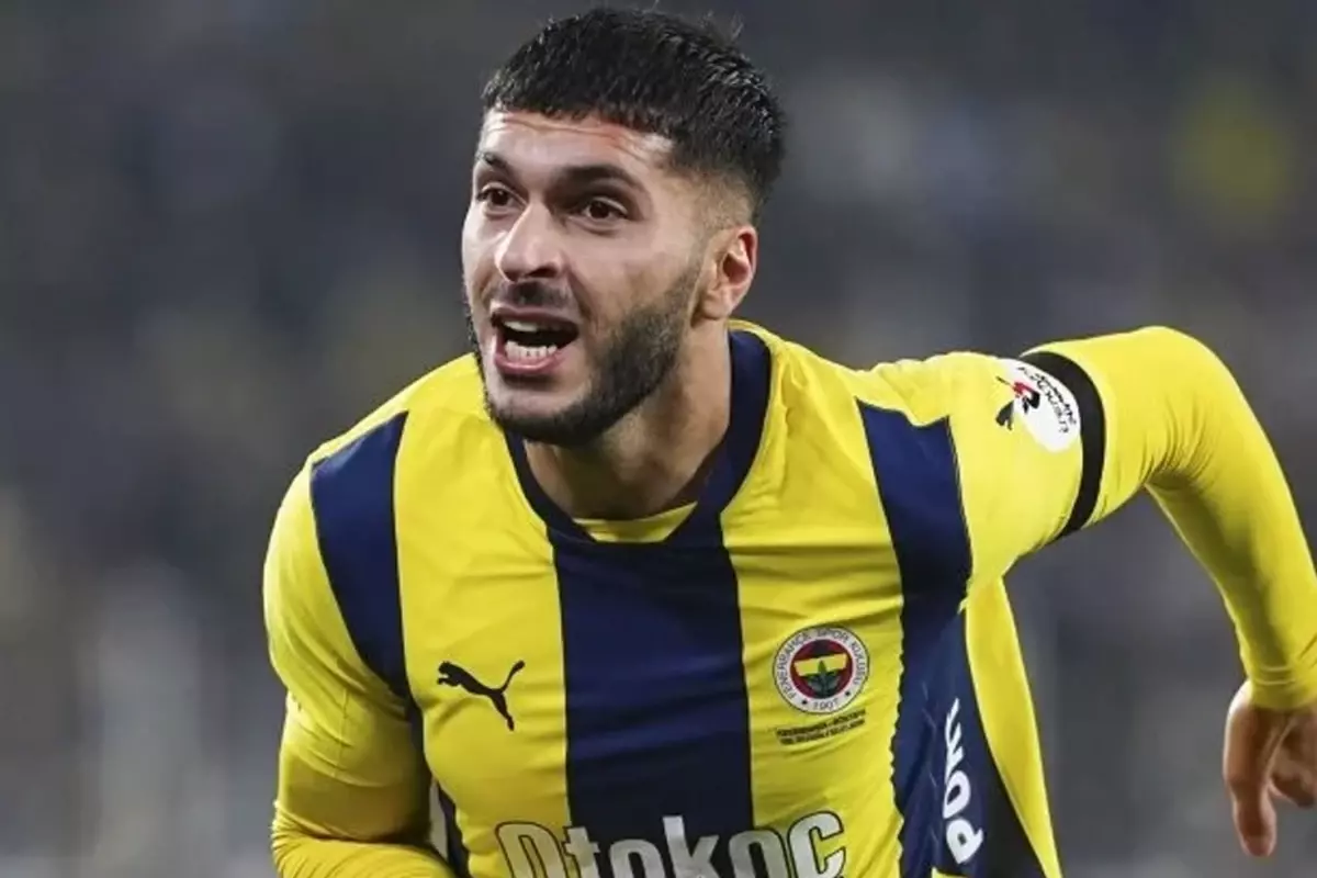 Feyenoord maçında eleştiri alan Oğuz Aydın\'dan olay hareket 