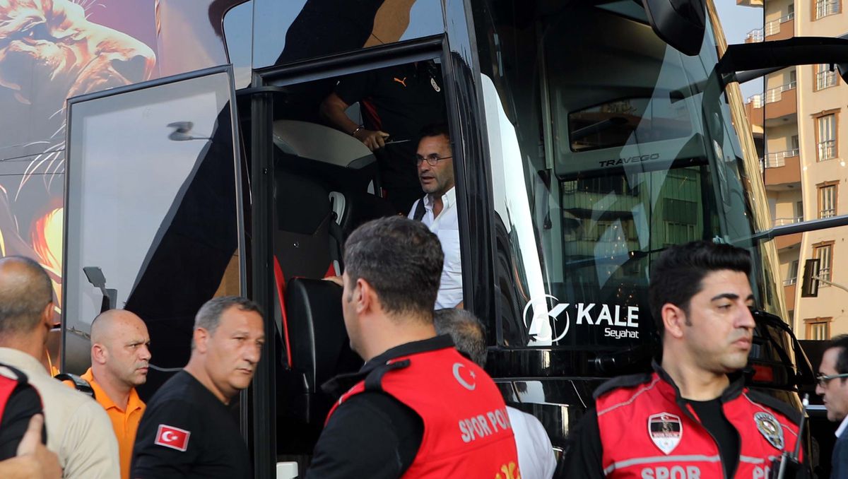 Galatasaray Gaziantep\'e Geldi