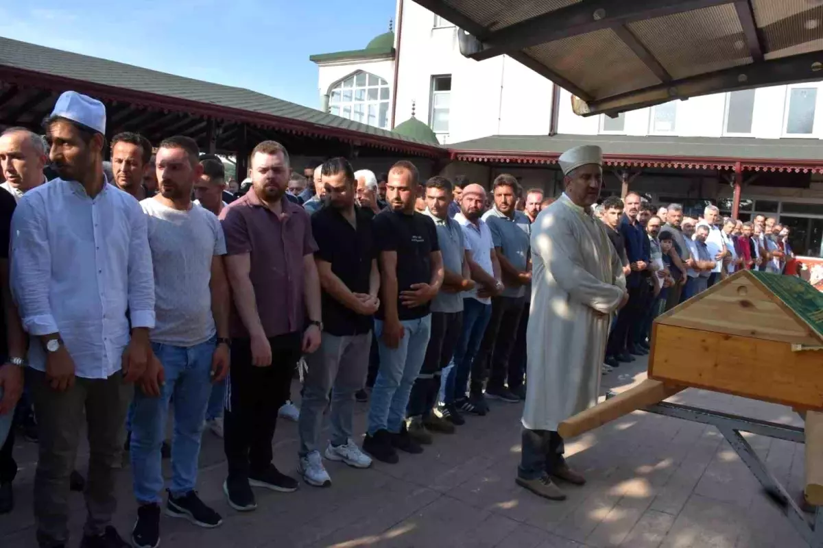 Akyazı\'da Motosiklet Kazasında Hayatını Kaybeden Sürücü Uğurlandı