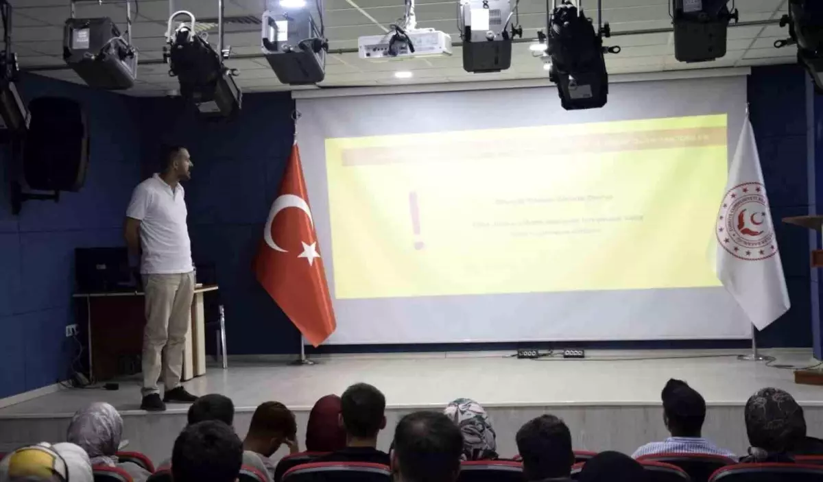 Muş\'ta Evlilik Öncesi Eğitim Düzenlendi