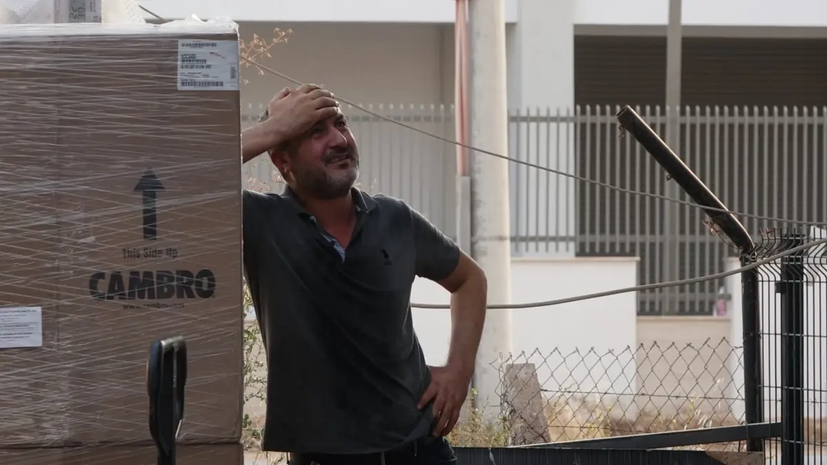 Antalya\'da Depo Yangını: 300 Milyon TL Zarar